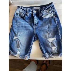 Size 24 KanCan Bermuda Shorta